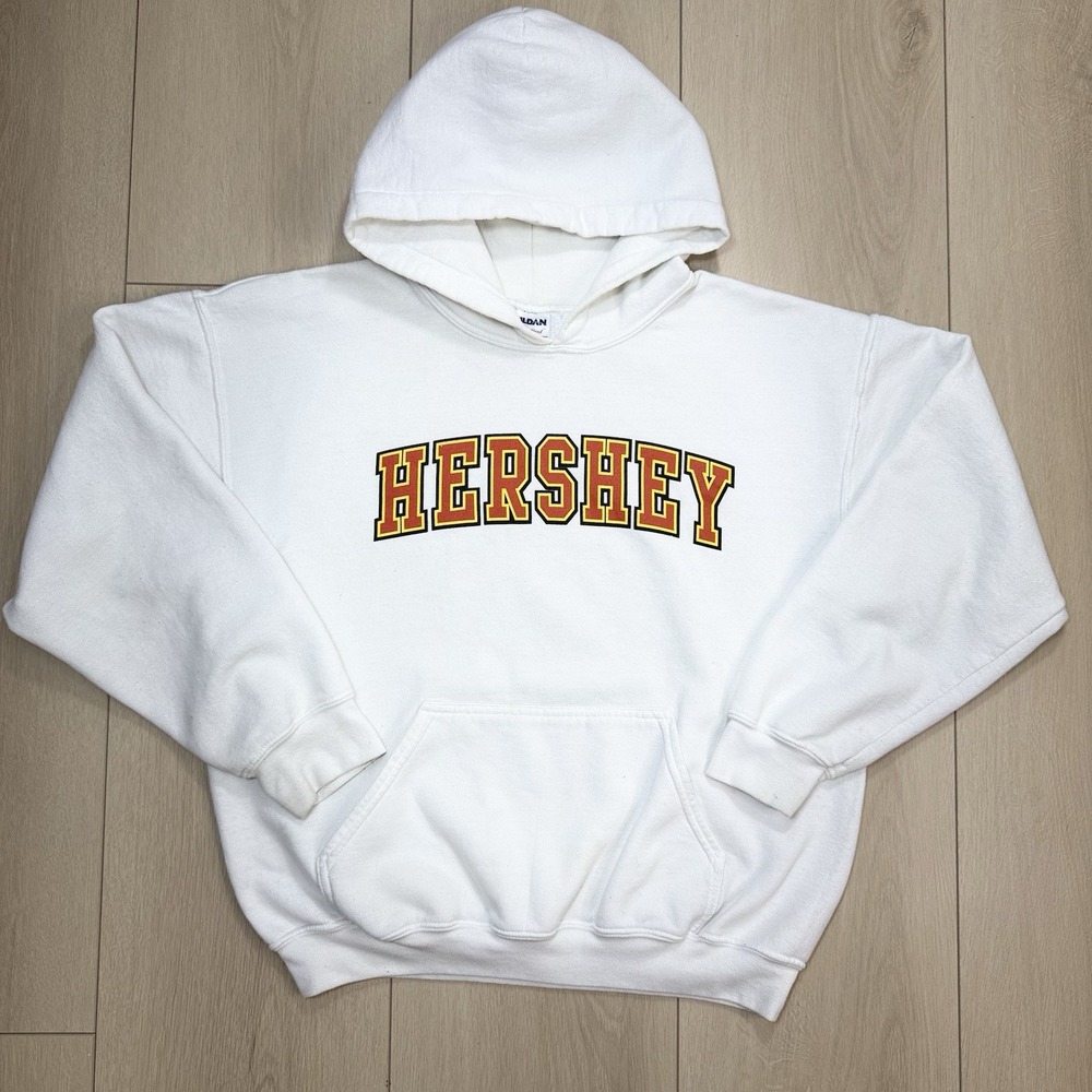 Hershey Hoodie Mens Medium Sweatshirt Gildan Heavy Blend White Pullover Graphic‎
